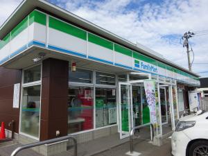 ファミリーマート稲荷橋店