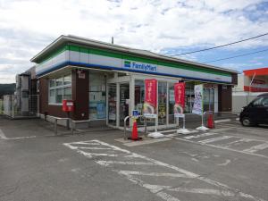 ファミリーマート山都店