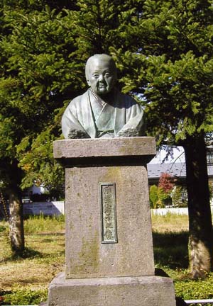 喜多方市北町　佐牟乃神社にある胸像