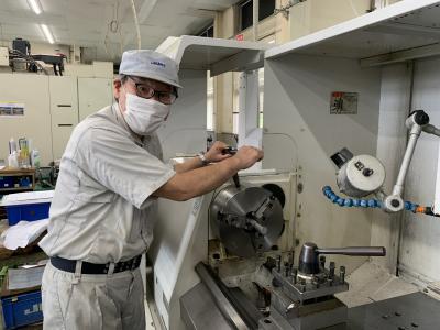 渡邉さん作業中