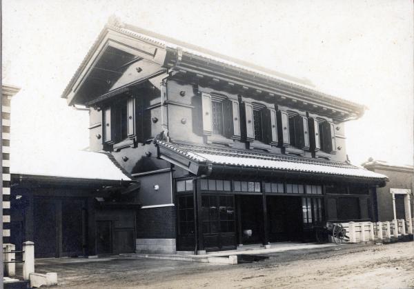 旧甲斐家蔵住宅外観
