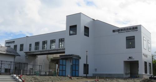 東西自由通路外観