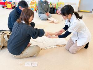 ベビーマッサージ体験会の様子