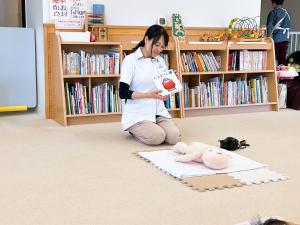 ベビーマッサージ体験会の様子