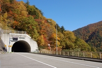 米沢に続く大峠道路沿いの景観