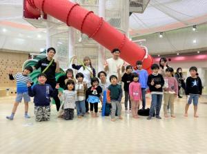 ダブルダッチ体験会に参加した子ども達の集合写真1