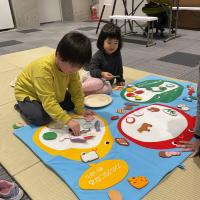 食育ゲームで遊ぶ子ども達2