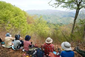 黒森山春登山　休憩