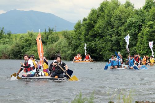 川の祭典いかだ下り