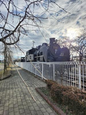 日中線しだれ桜並木内のSL