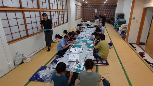 作業する参加者