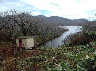 雄国沼水門