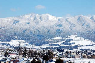 雄国新田村遠景
